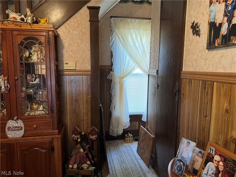 314 W 3rd Street, Uhrichsville, OH 44683 Photo 10