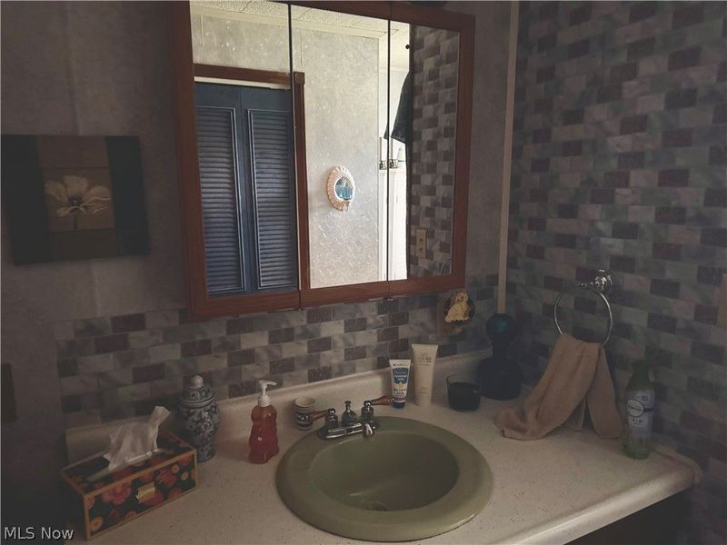 314 W 3rd Street, Uhrichsville, OH 44683 Photo 17