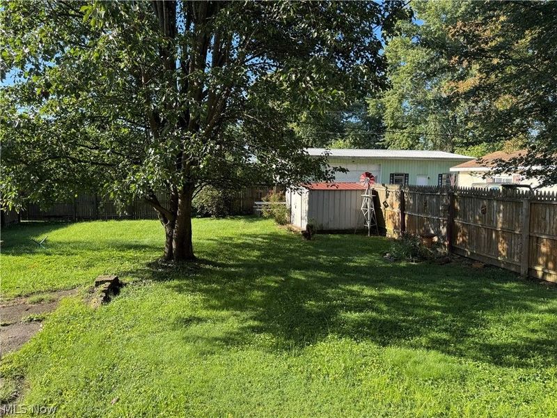 314 W 3rd Street, Uhrichsville, OH 44683 Photo 27