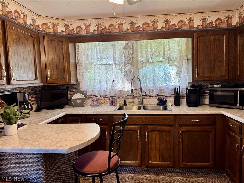 314 W 3rd Street, Uhrichsville, OH 44683 Photo 7