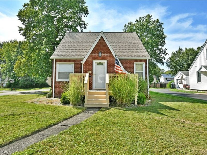 734 Central Parkway Avenue SE, Warren, OH 44484 Photo 1