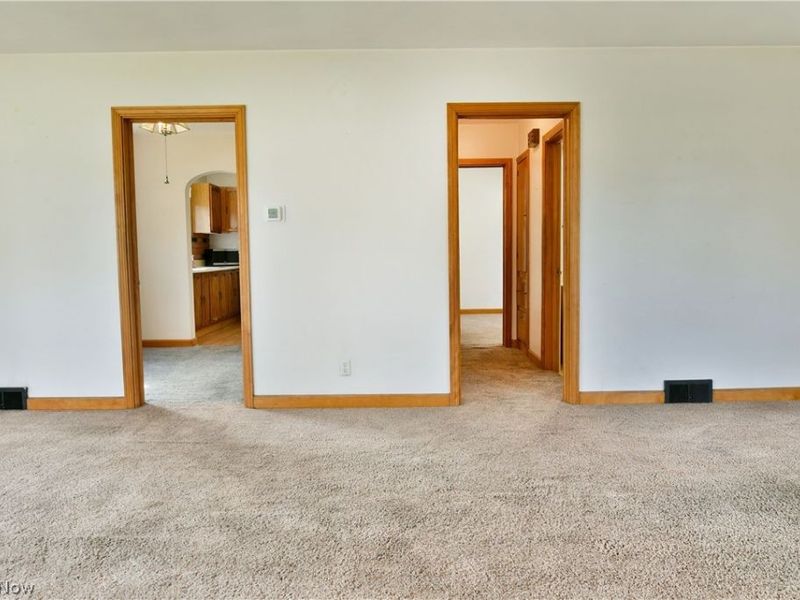 734 Central Parkway Avenue SE, Warren, OH 44484 Photo 8
