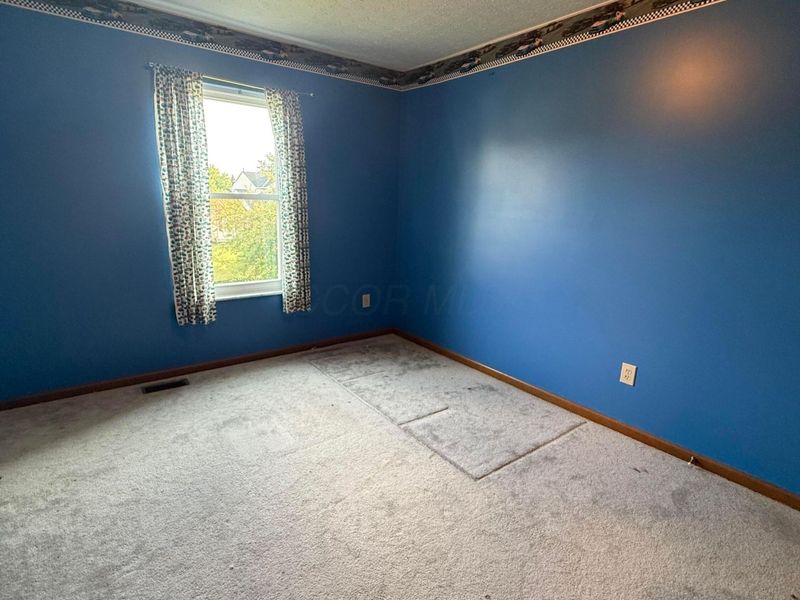 318 Eddington Drive, Pataskala, OH 43062 Photo 13