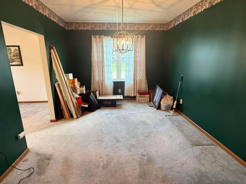 318 Eddington Drive, Pataskala, OH 43062 Photo 3