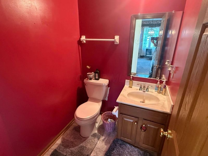 318 Eddington Drive, Pataskala, OH 43062 Photo 8
