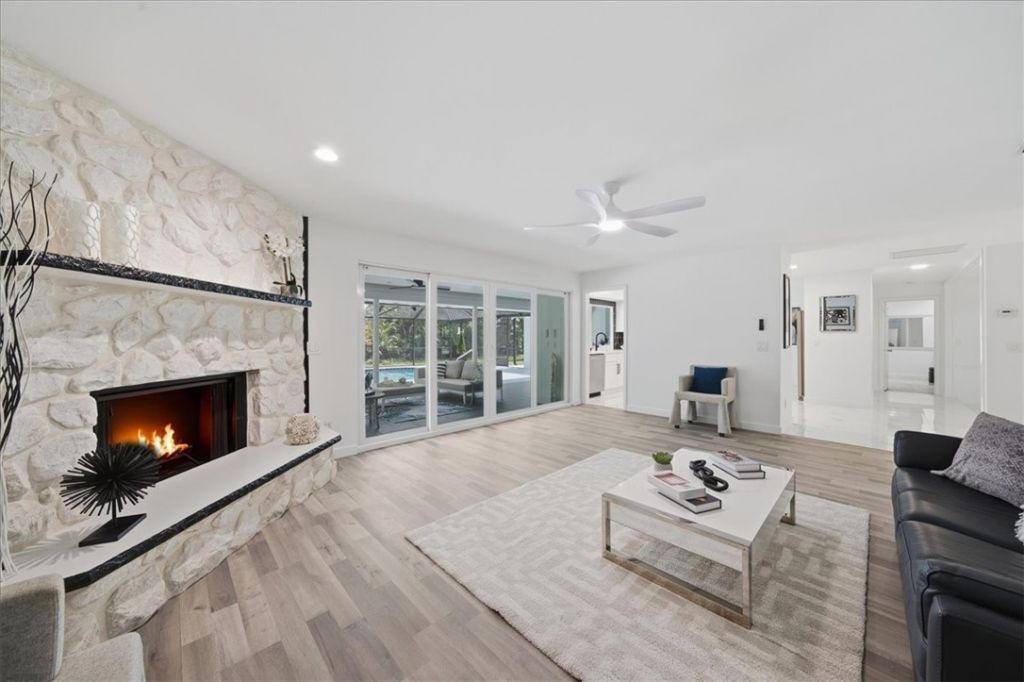 4384 SW 2nd Square Sw, Vero Beach, FL 32968 Photo