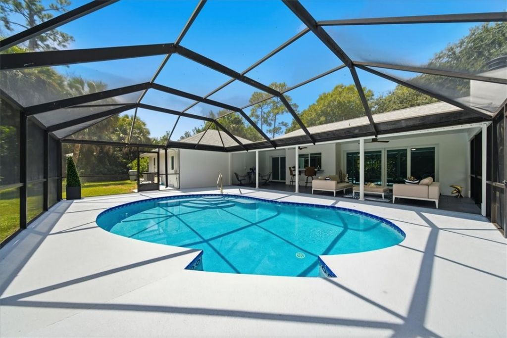4384 SW 2nd Square Sw, Vero Beach, FL 32968 Photo