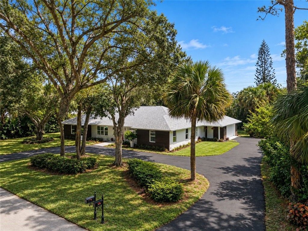 4384 SW 2nd Square Sw, Vero Beach, FL 32968 Photo