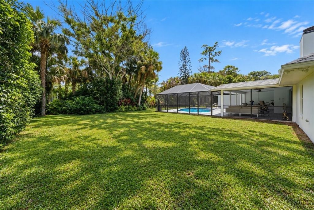 4384 SW 2nd Square Sw, Vero Beach, FL 32968 Photo