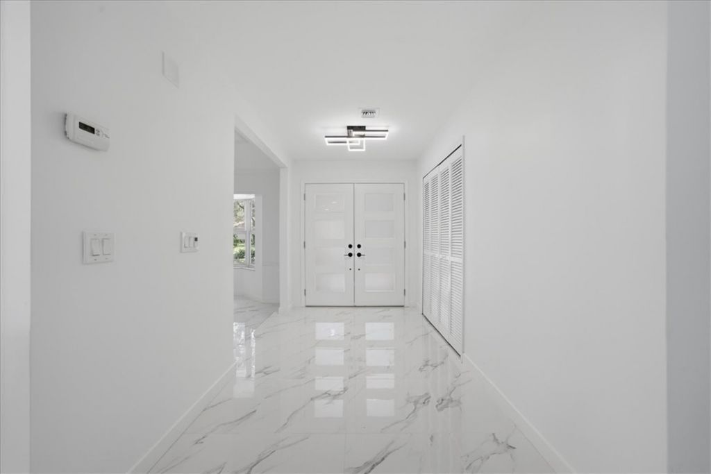 4384 SW 2nd Square Sw, Vero Beach, FL 32968 Photo