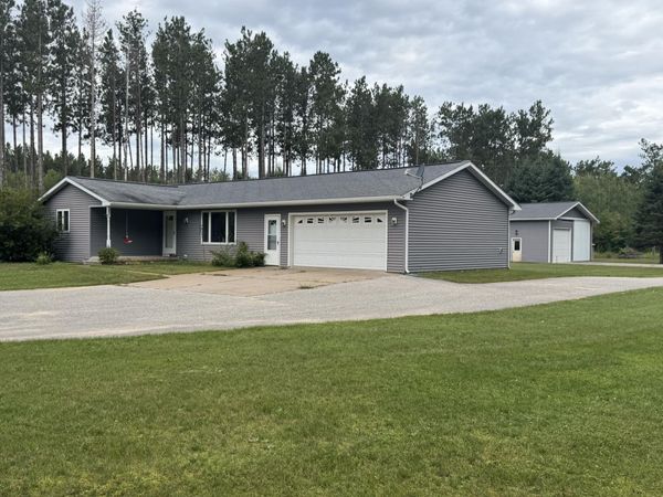 726 W 20 Mile RD, Sault Ste Marie, MI 49783