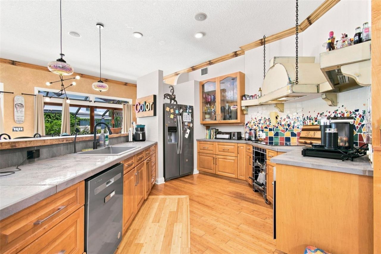 1401 45th Avenue N, Saint Petersburg, FL 33703 Photo