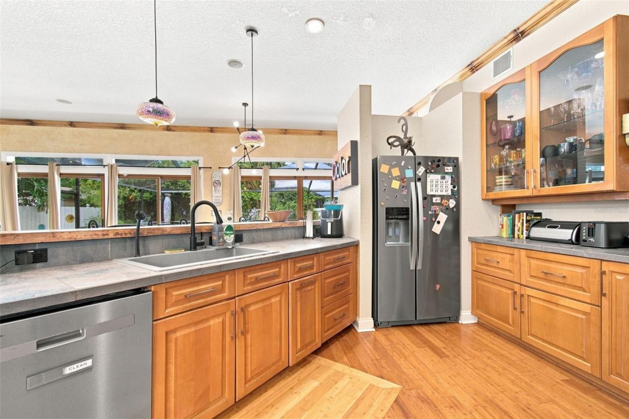 1401 45th Avenue N, Saint Petersburg, FL 33703 Photo
