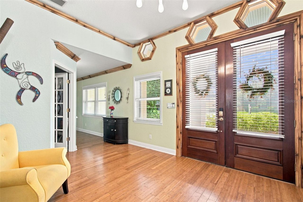 1401 45th Avenue N, Saint Petersburg, FL 33703 Photo