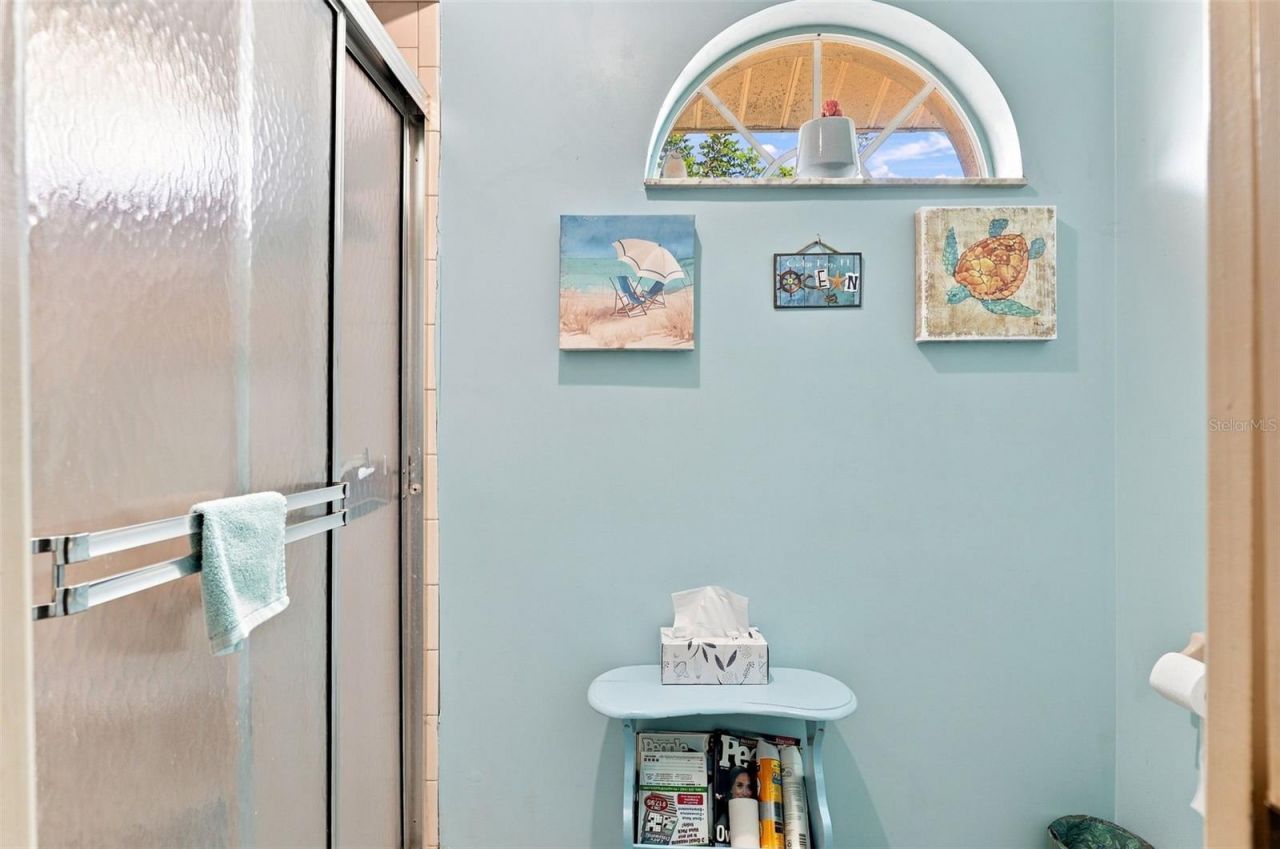 7833 38th Court E, Sarasota, FL 34243 Photo