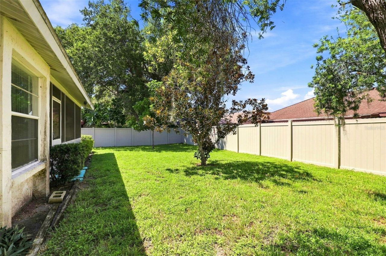 7833 38th Court E, Sarasota, FL 34243 Photo