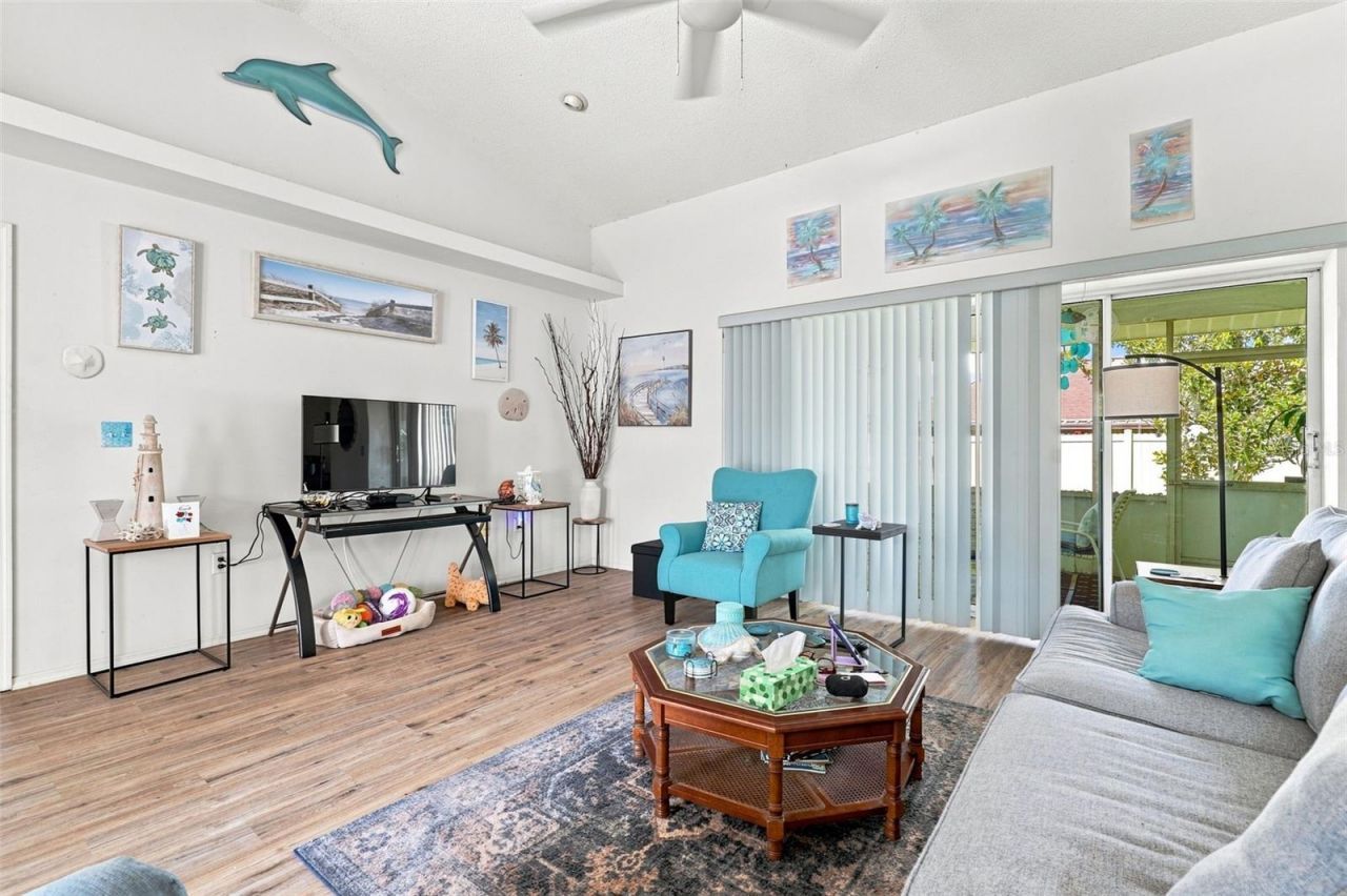 7833 38th Court E, Sarasota, FL 34243 Photo