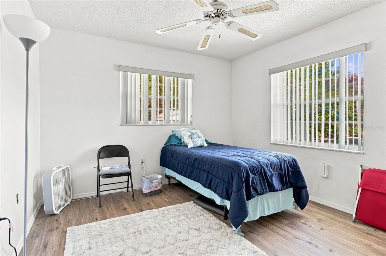 7833 38th Court E, Sarasota, FL 34243 Photo