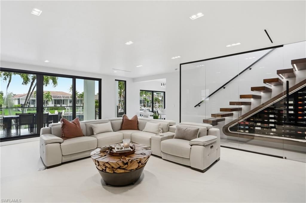 910 Beaver Ct, Marco Island, FL 34145 Photo