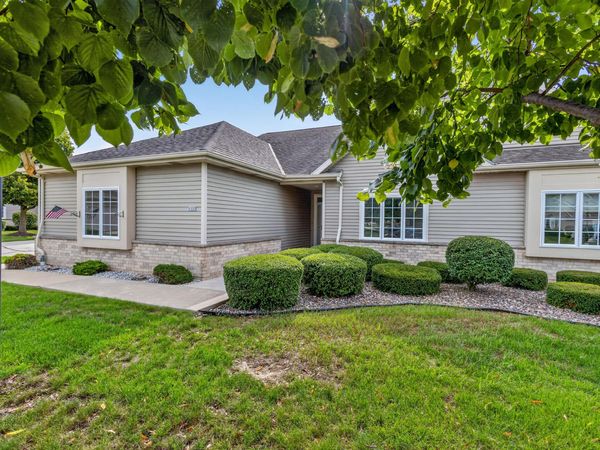 5333 S Butterfield Way, Greenfield, WI 53221