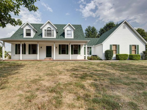 1910 N Farm Road 97 , Springfield, MO 65802