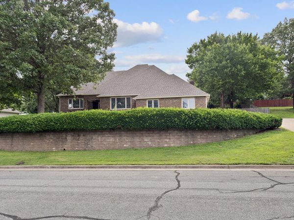 4410 Belmont Drive , Joplin, MO 64804