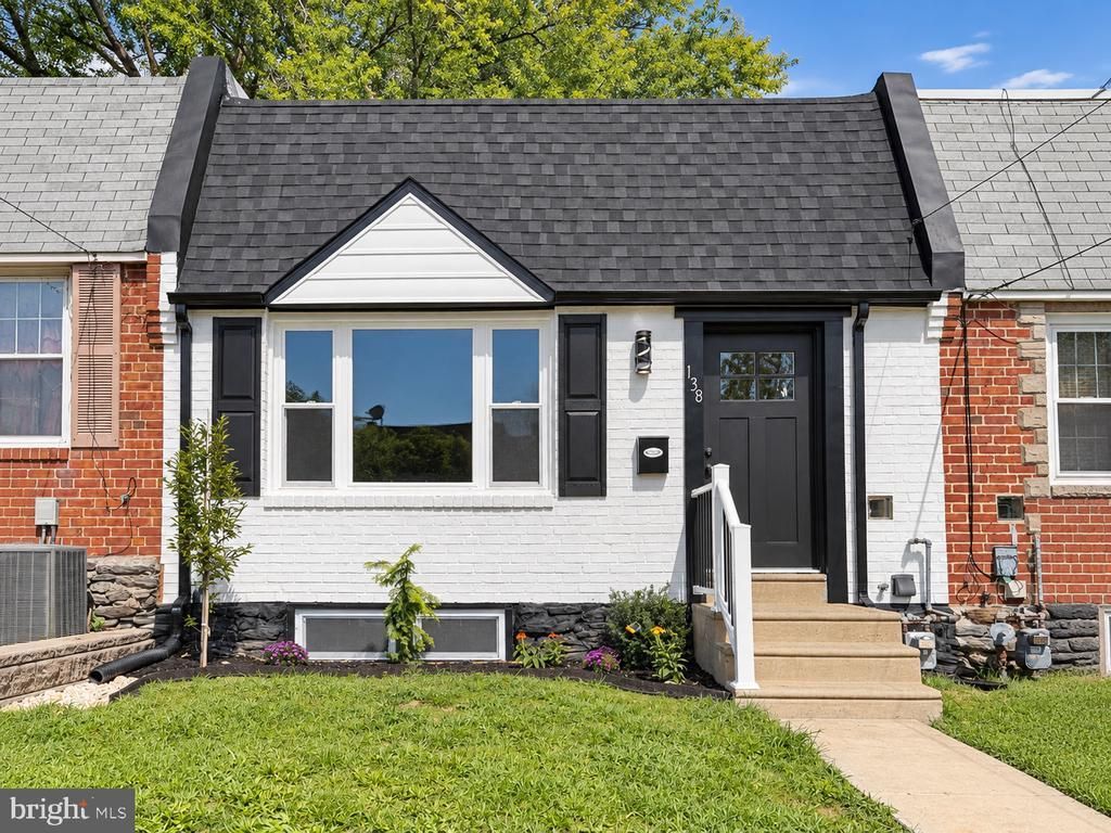 138 FRONEFIELD AVENUE , MARCUS HOOK, PA 19061