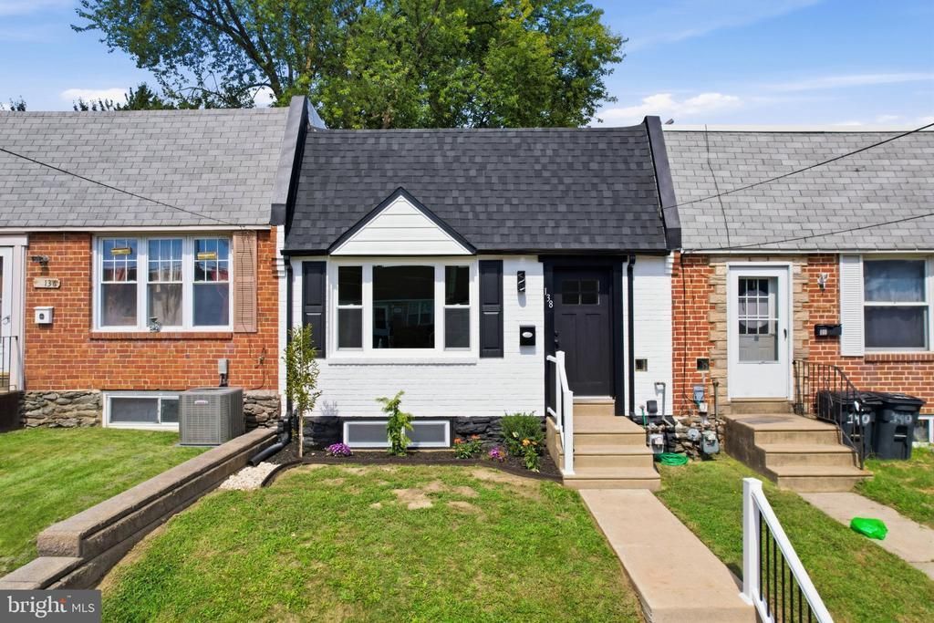138 FRONEFIELD AVENUE, MARCUS HOOK, PA 19061