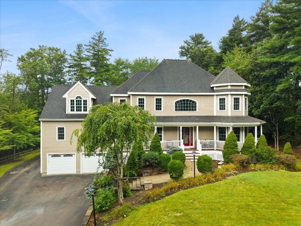 8 Rockmeadow Drive, East Bridgewater, MA 02333