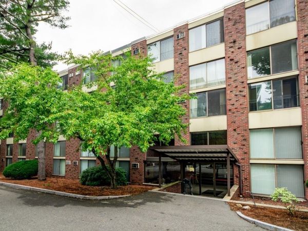 993 Massachusetts Ave, Unit 206, Arlington, MA 02476