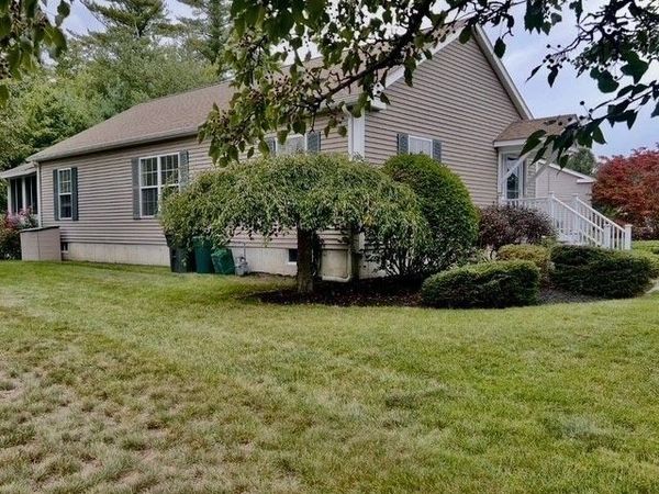 21 Hemlock Dr, Bridgewater, MA 02324