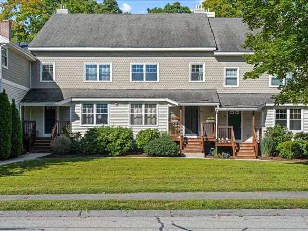 4 Mayberry Dr, Unit E, Westborough, MA 01581