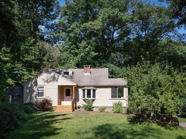 19 Gail St, Topsfield, MA 01983