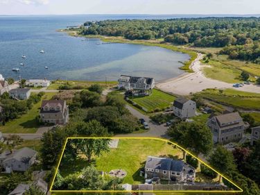 1 Harbor Road Hb, Mattapoisett, MA 02739