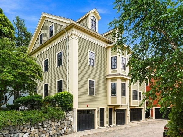 426 Main St, Unit 1, Waltham, MA 02452