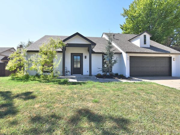9022 E 60th Street , Tulsa, OK 74145