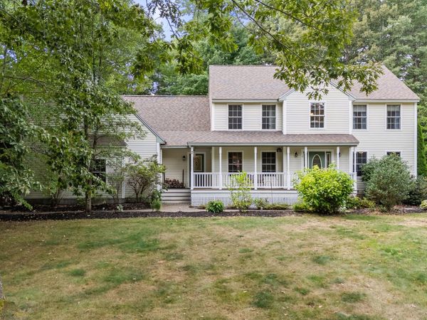 11 Forest View Drive, Falmouth, ME 04105