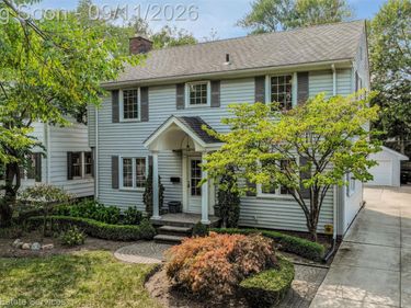 743 Rivard Boulevard, Grosse Pointe, Mi 48230