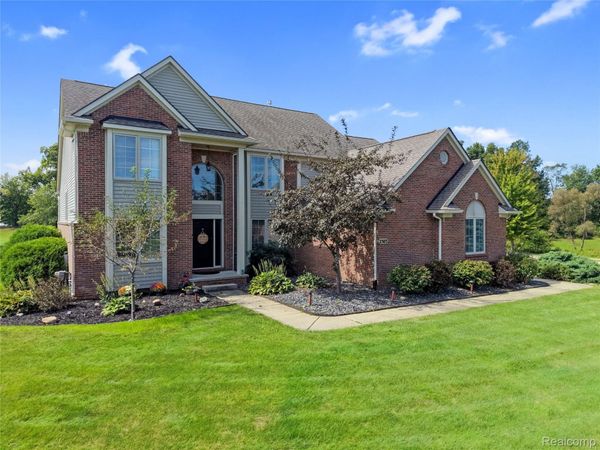 2303 Arciero Court , Hartland Township, Mi 48855