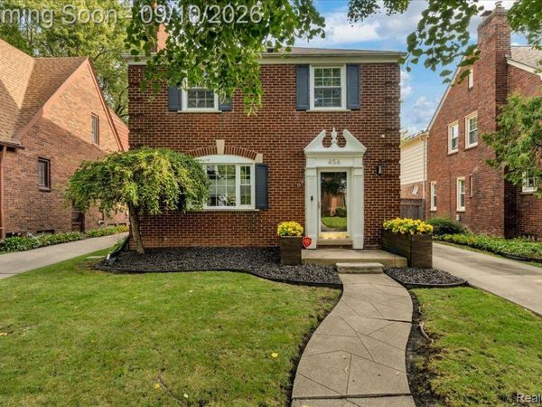 456 Manor Street, Grosse Pointe Farms, Mi 48236