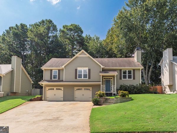 961 Rose Creek Run, Woodstock, GA 30189