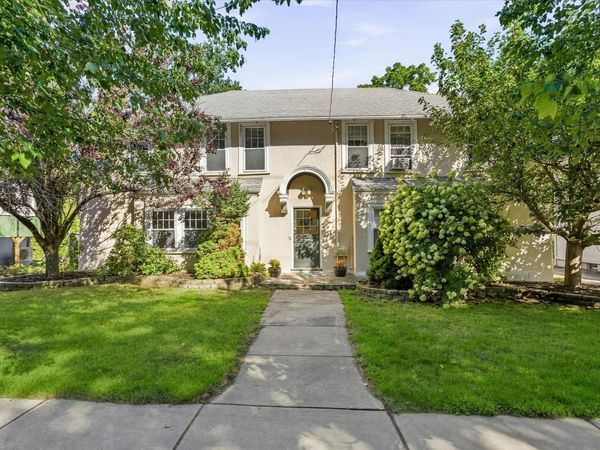 306 Edge Hill Road, Unit 2, Milton, MA 02186