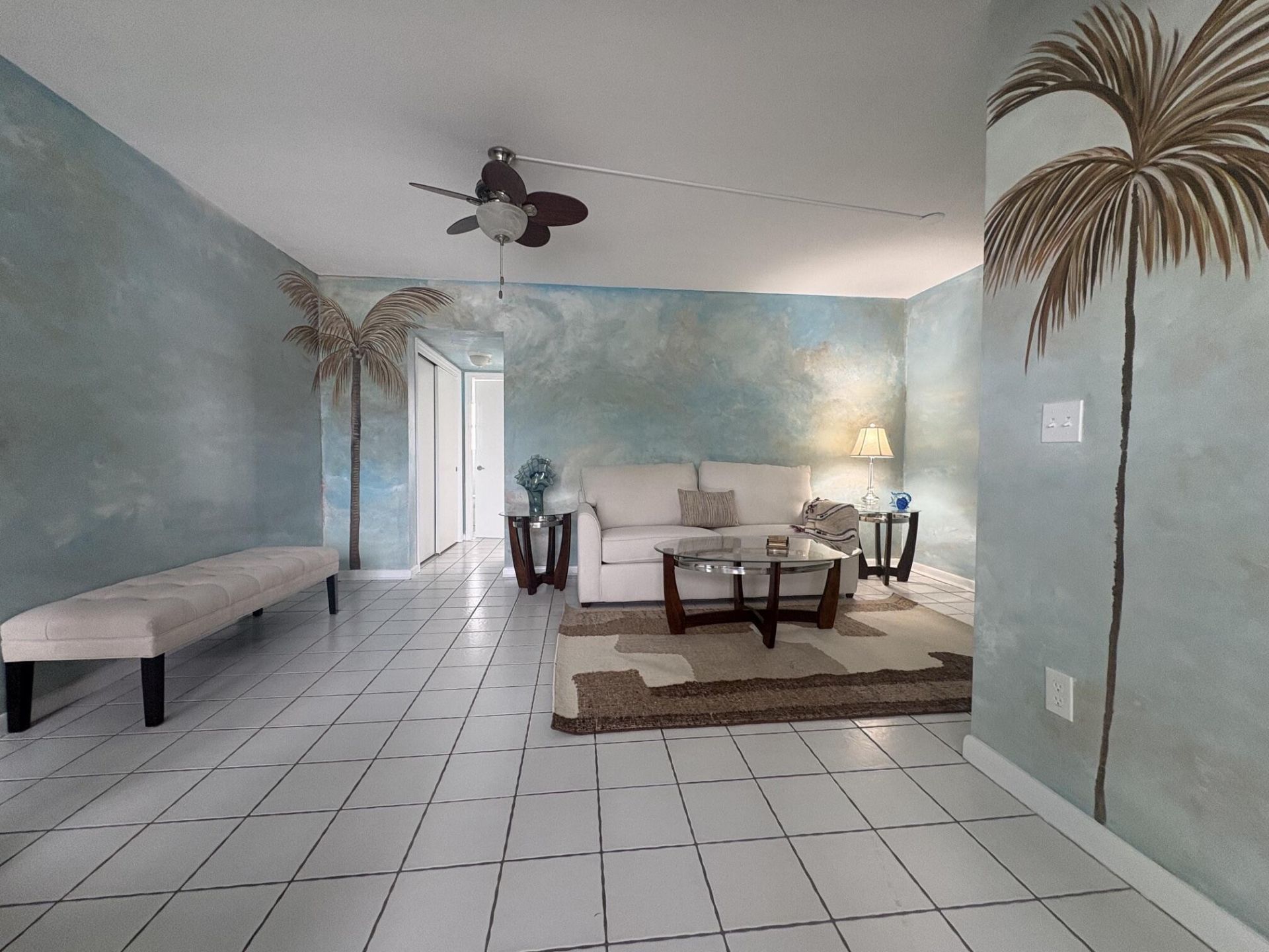 9 N Birch Road, Unit 402, Fort Lauderdale, FL 33304 Photo