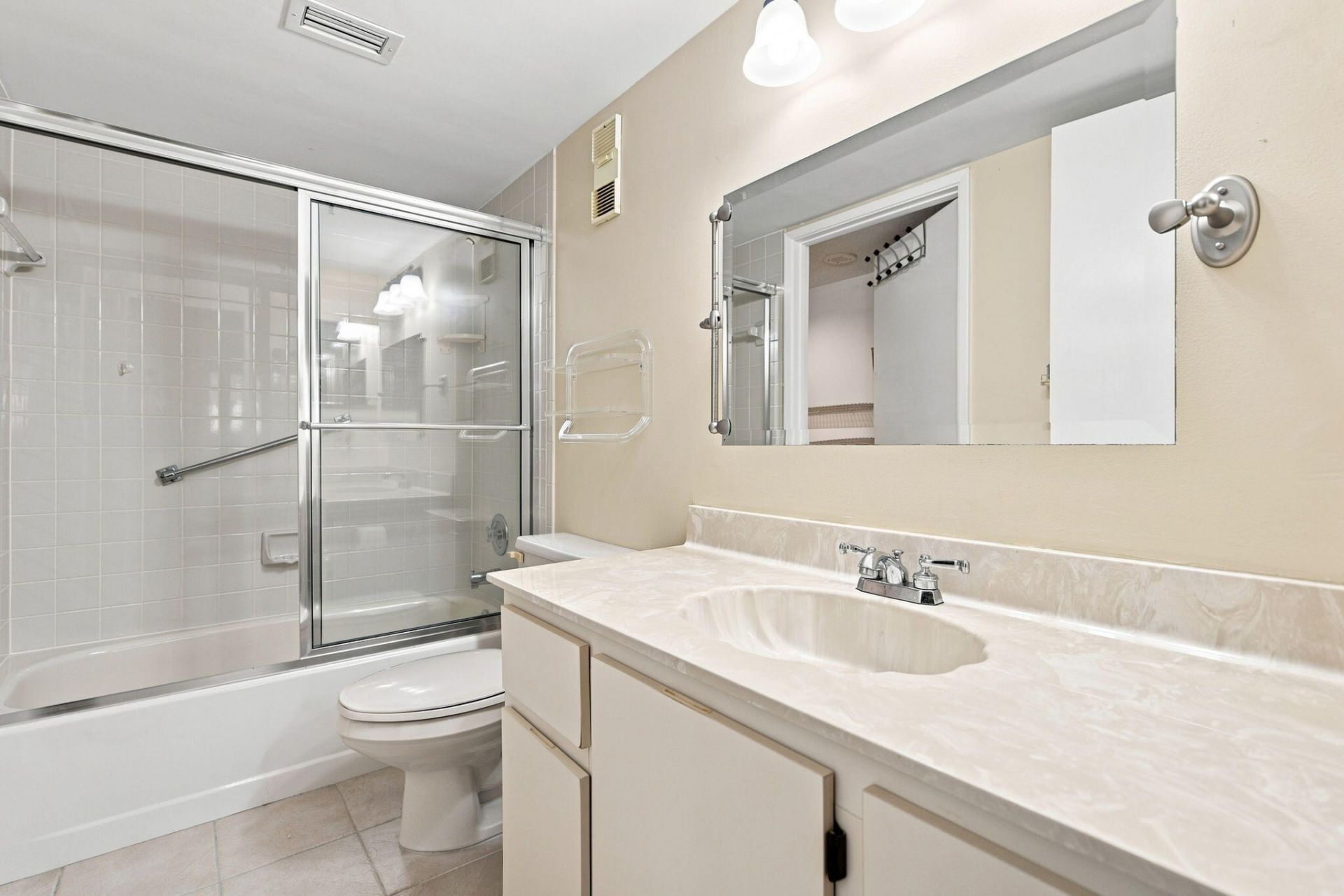 7290 Kinghurst Drive, Unit 403, Delray Beach, FL 33446 Photo