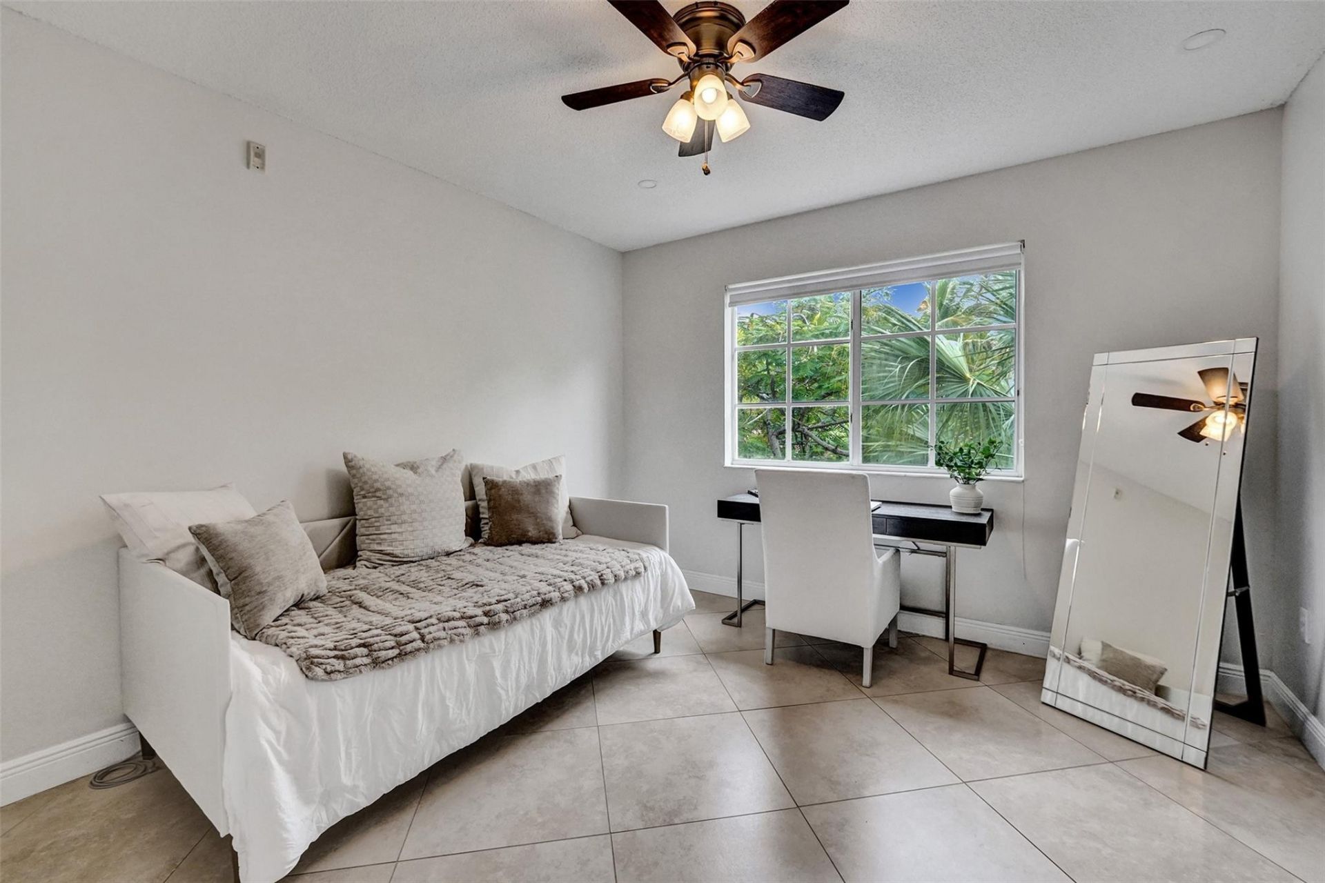 7940 N Nob Hill Road, Unit 304, Tamarac, FL 33321 Photo