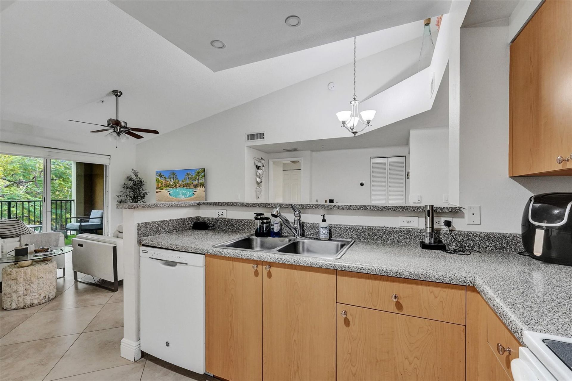 7940 N Nob Hill Road, Unit 304, Tamarac, FL 33321 Photo