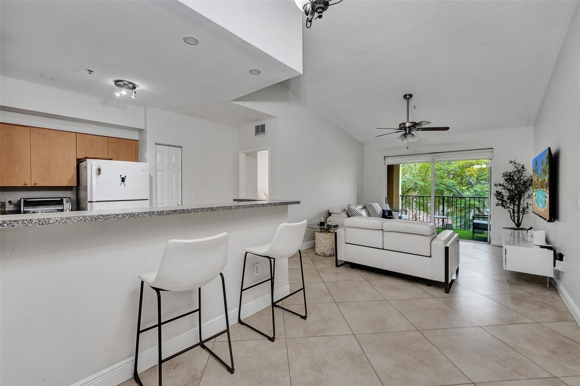 7940 N Nob Hill Road, Unit 304, Tamarac, FL 33321 Photo