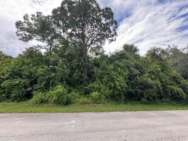 5807 Shannon Drive, Fort Pierce, FL 34951
