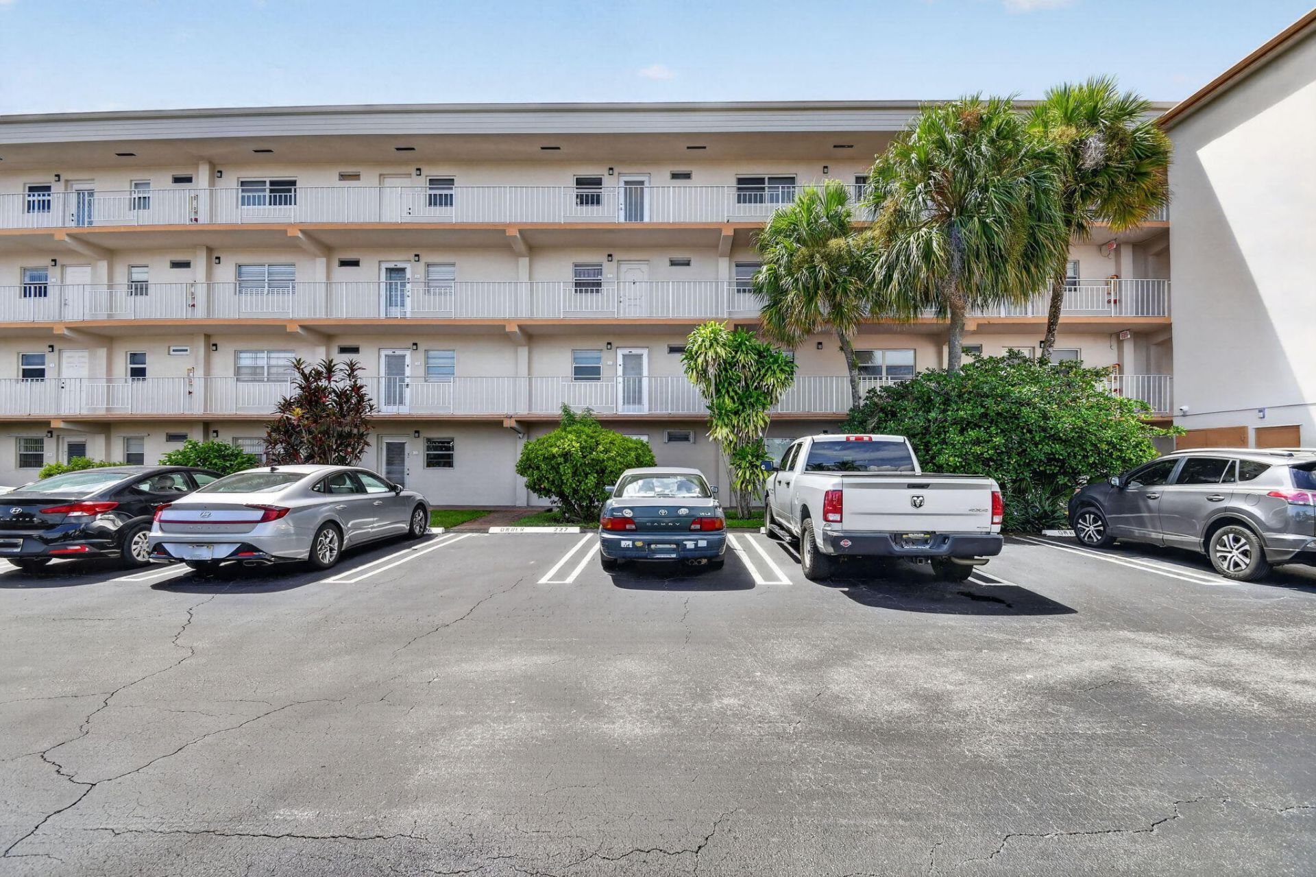 230 NE 26th Avenue, Unit 412, Boynton Beach, FL 33435 Photo