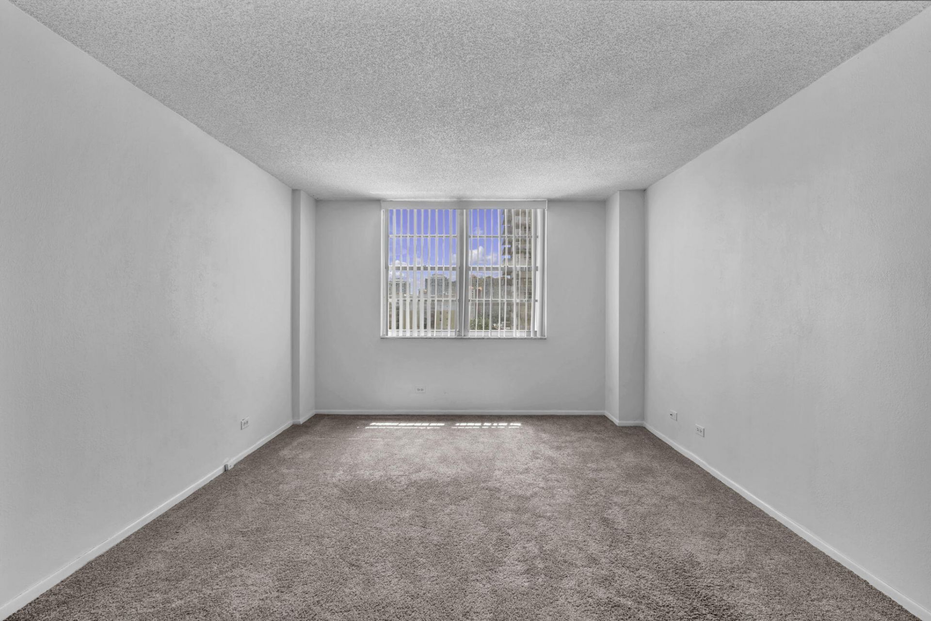 251 174th Street, Unit 714, Sunny Isles Beach, FL 33160 Photo